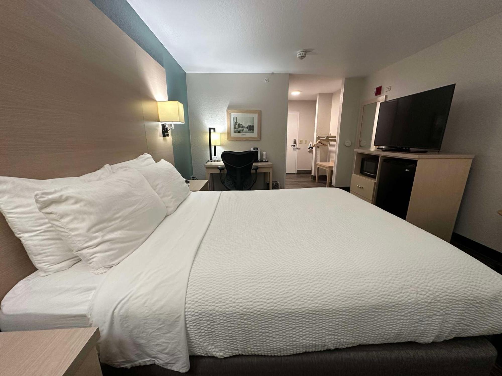 Best Western Watertown Kültér fotó