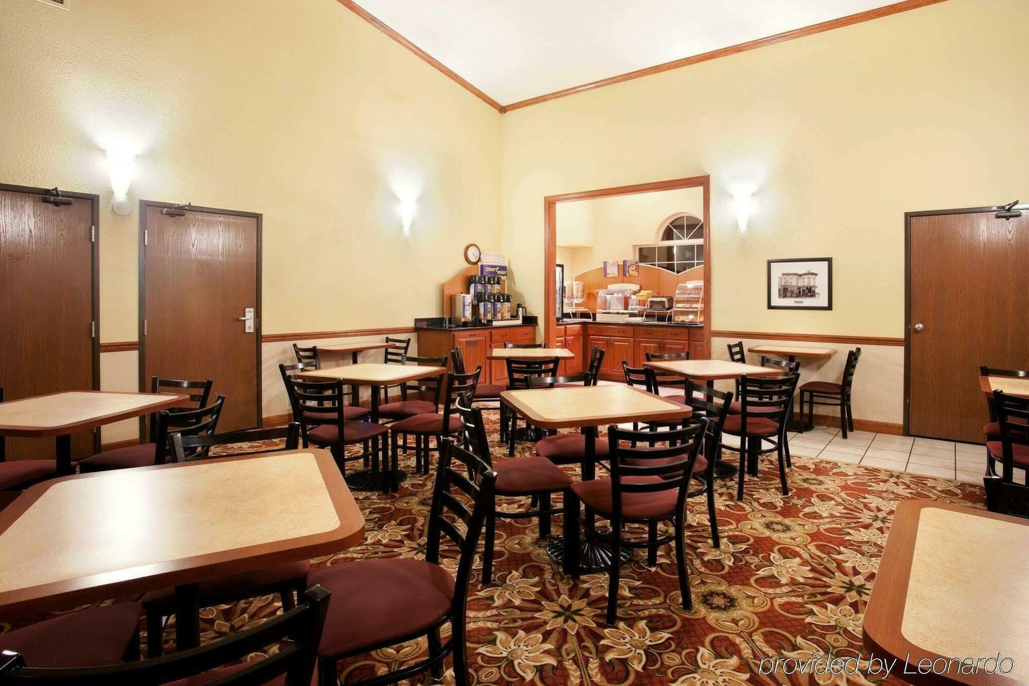 Best Western Watertown Kültér fotó